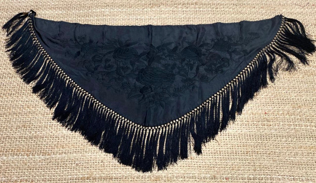 Mantón de Seda Negro Flor FLAMENCA